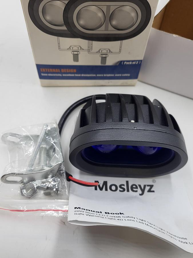 20 WATT LED Blue Light with stainless mounting bracket *NEW in mfg's box* diecast aluminum housing X00205NBEL / 10-60 v DC