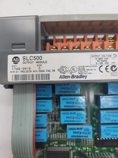 Used Allen-Bradley SLC500 Output 1746-OW16 Ser.C