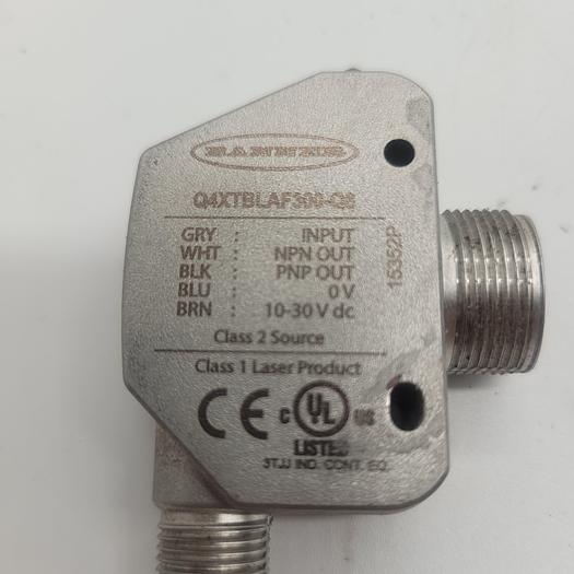 Used Banner Q4X Series Q4XTBLAF300-Q8 Class 2 Source Laser