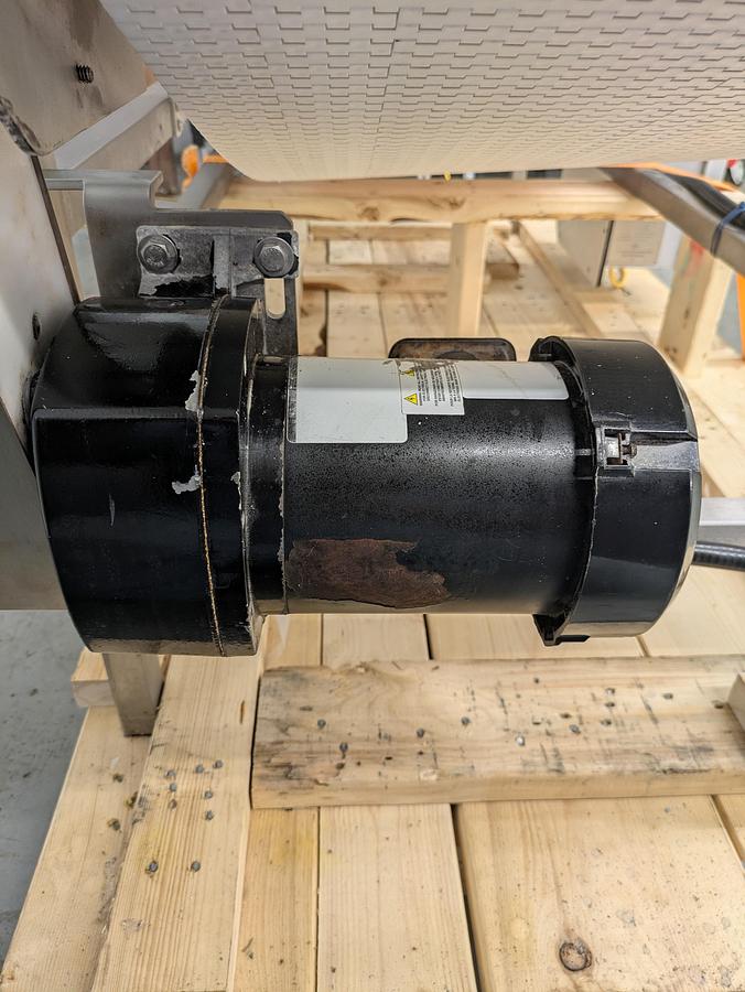 Used Loma IQ-3 e plus metal detector, stainless conveyor