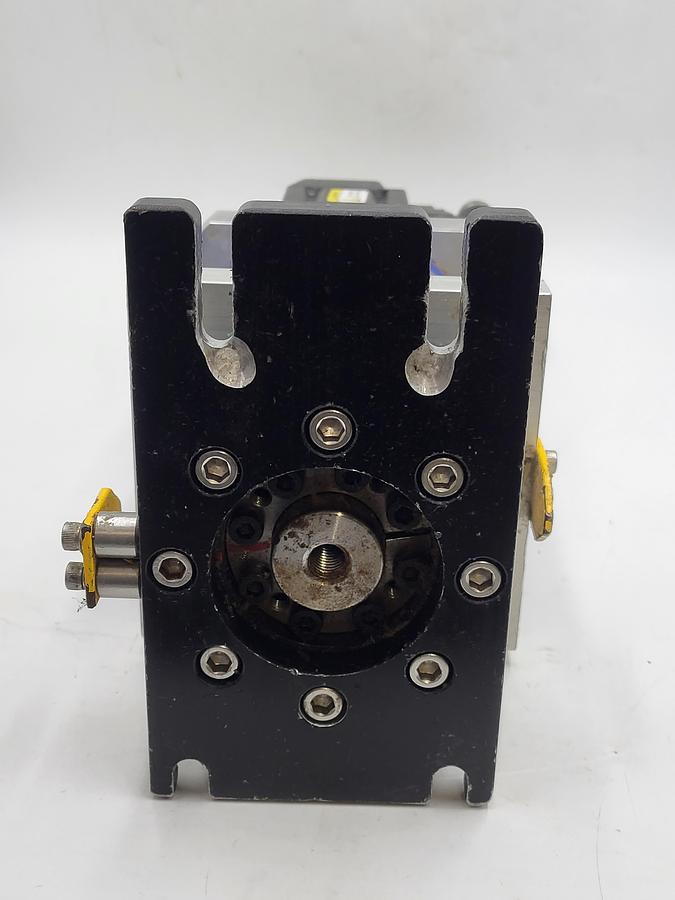 Used Allen Bradley Kinetix servo motor MPL-B430-MK72AA & Wittenstein LP120s-mf1-10 AC 10026215 & rotating plate 4" x 7"