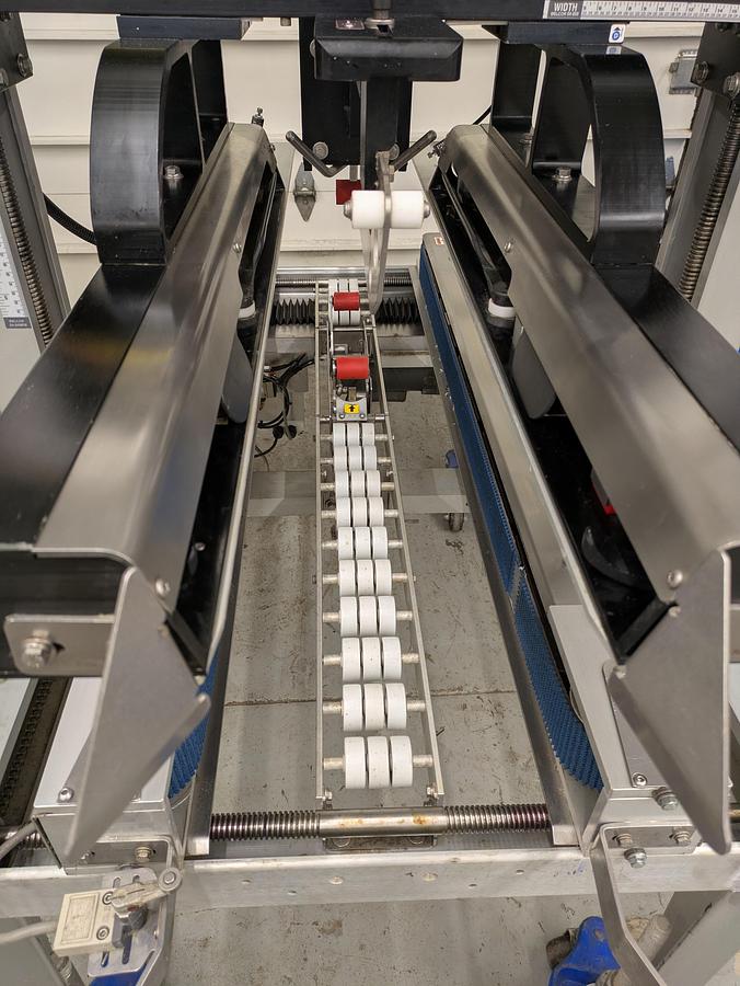 Used Wexxar Bel 252 case sealer and closer