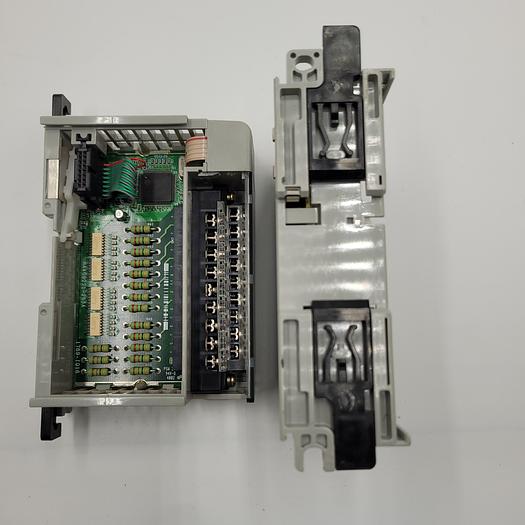 Used AB ALLEN BRADLEY COMPACT I/O 1769-IQ16 SER A REV 1 DC INPUT