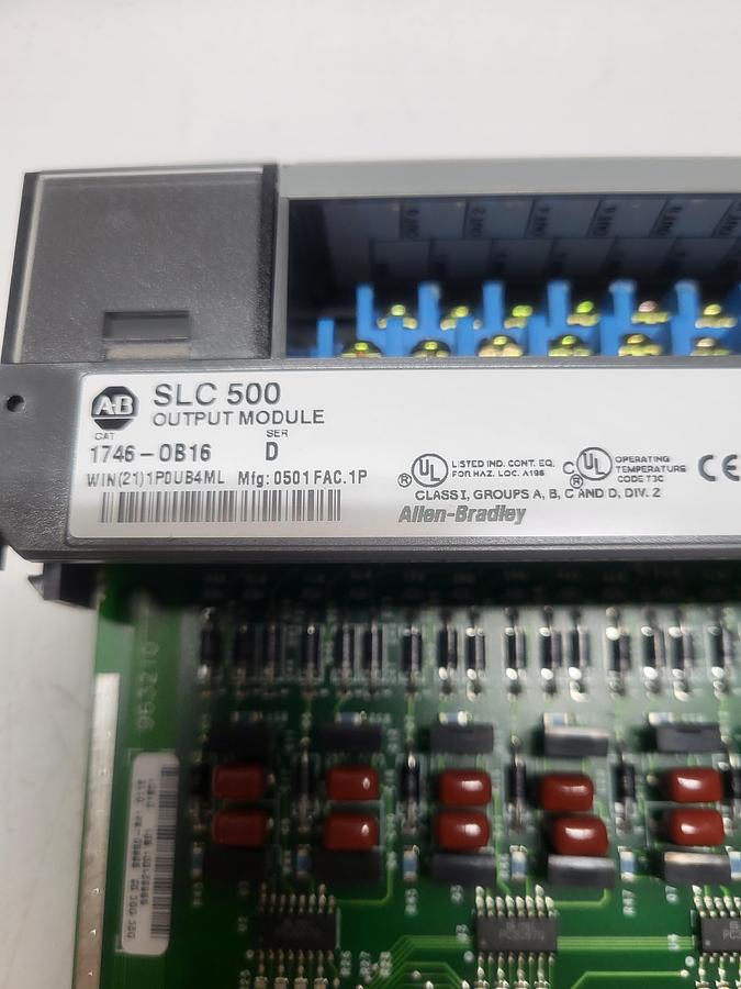 Used Allen-Bradley SLC500 Output Module 1746-OB16 Ser.D