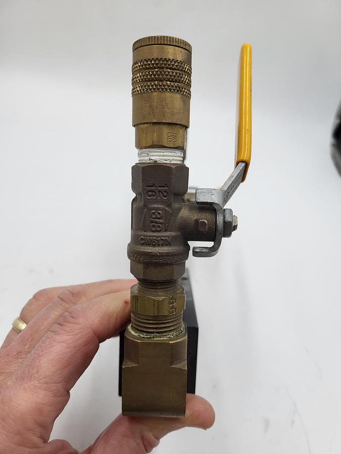 Used Pneumatic air manifold with 3 shutoffs 3/8" hook up 4 input / 3 output