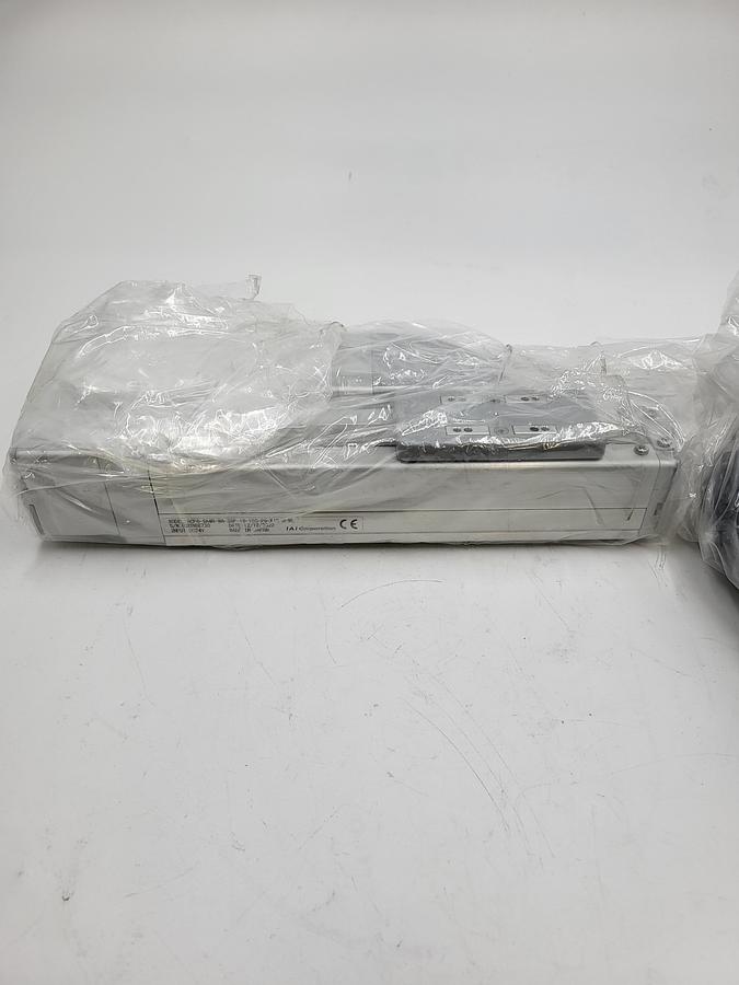 IAI Corp RCP6-SA4R-WA-35P-16-100-P5-X10-B-ML Robo-Cylinder Linear Actuator *NEW in mfg'er packaging* & power cord