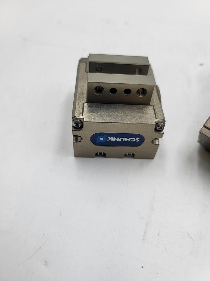 Used SCHUNK (1343463) MPC 040 - Gripper for small components pneumatic