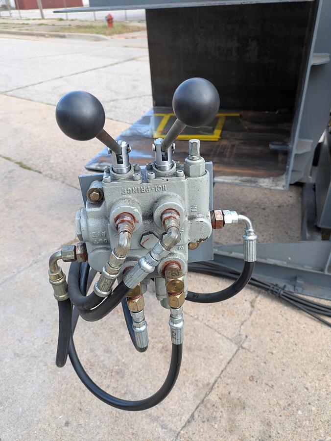 Used Cascade pallet inverter 400-SLI