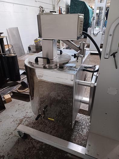 Used Citus jacketed mixing kettle and Alum-a-lift lifting cart