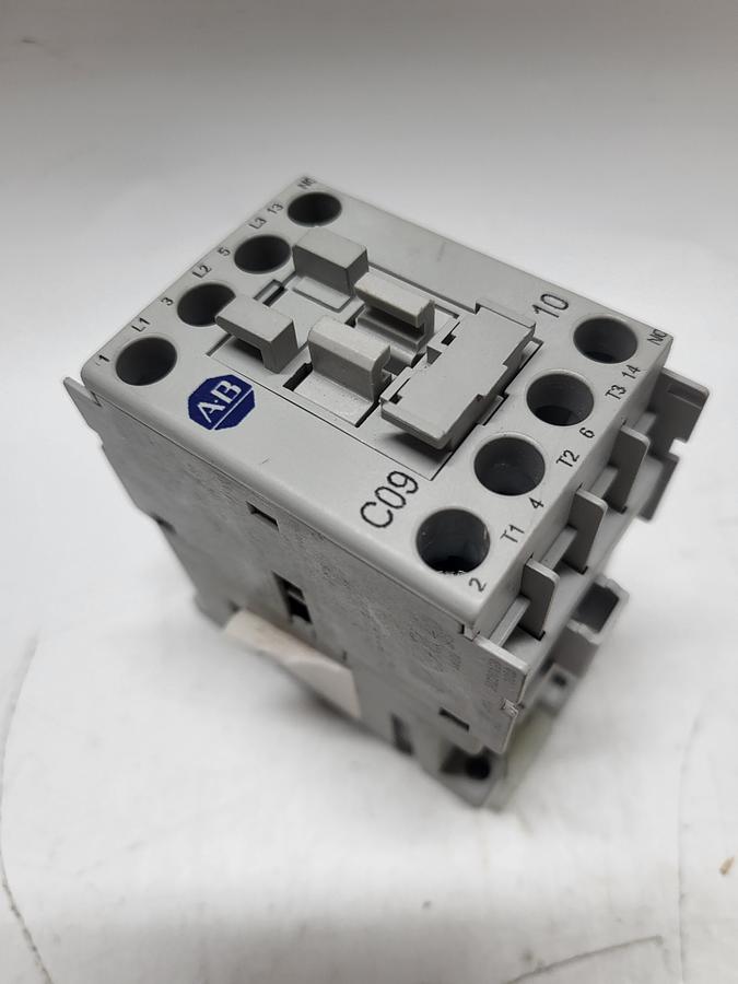 Used Allen-Bradley 100-C09*10 Ser.A