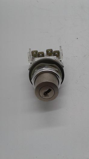 Used Allen-Bradley 800T-H33A Lock