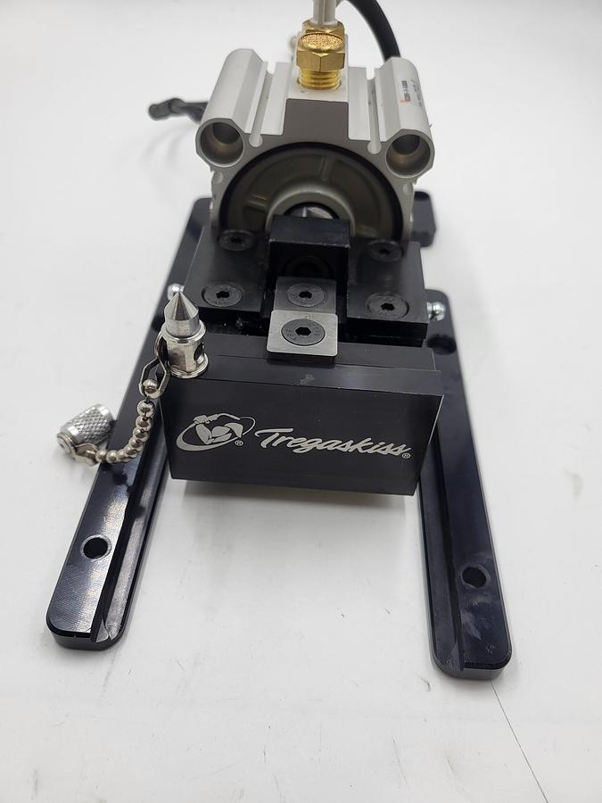 Used Tregaskiss cradle SMC Pneumatic Pusher NCDQ2B63-10-DAO00898 & SMC VT307-5G1-01N-F