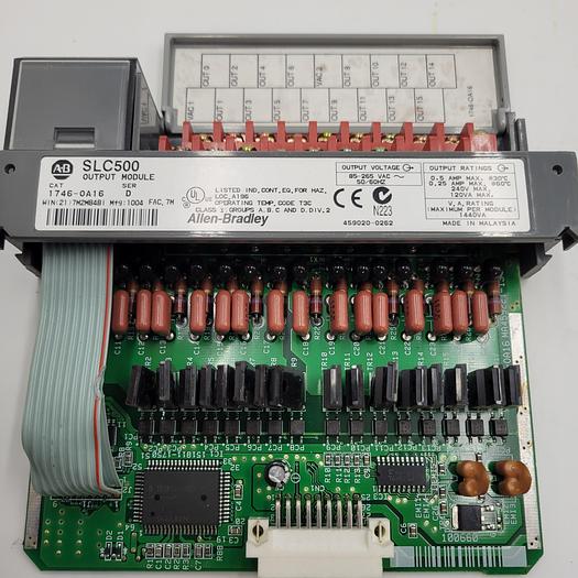 Used ALLEN BRADLEY SLC500 1746-OA16 SER D INPUT MODULE