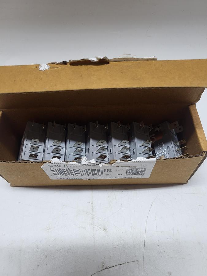 Comat Releco C10-A10X/DC24V R Qty-7 in Box!