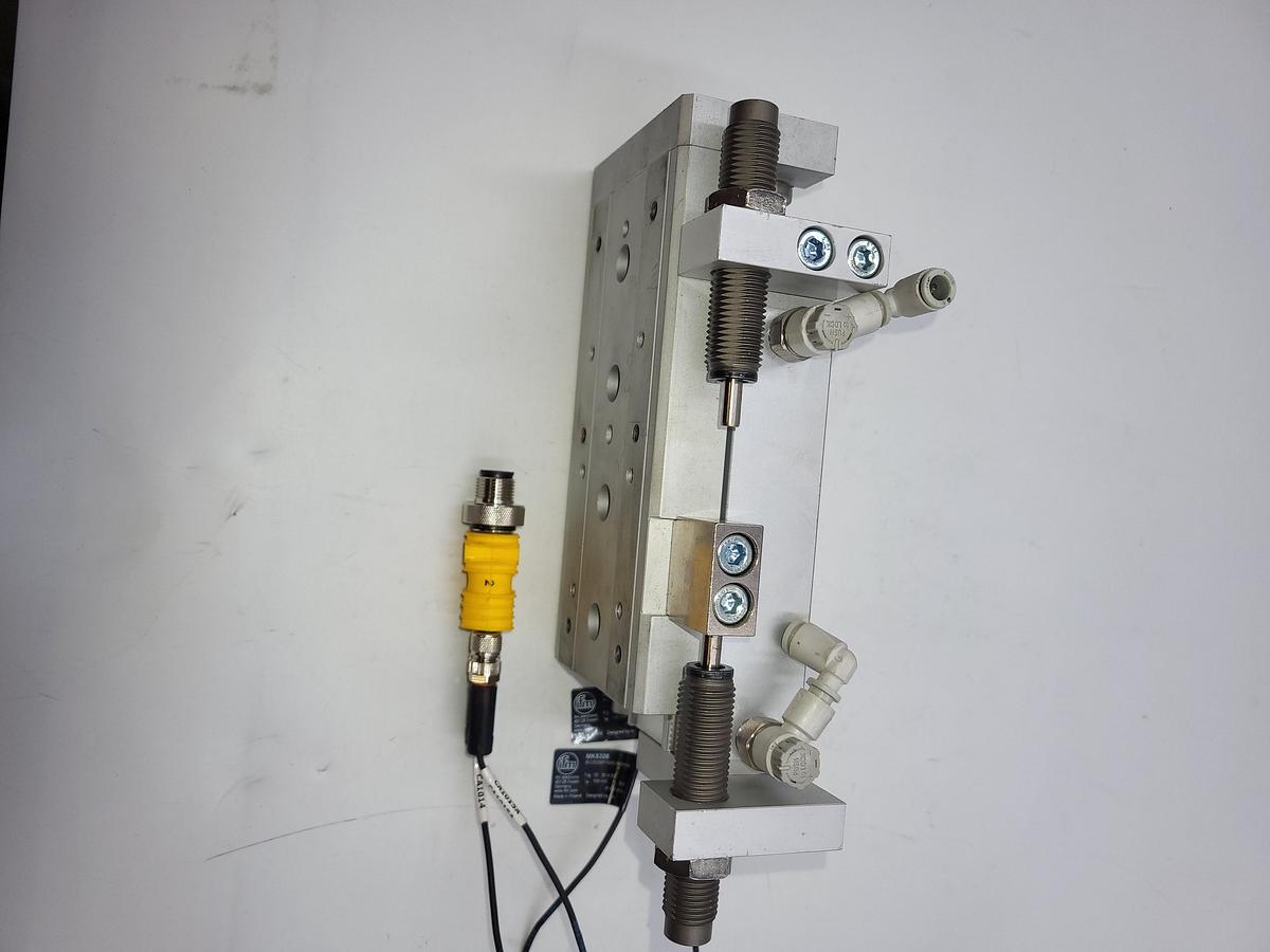 Used SMC MXS20-75 slide table, auto-sw, MXS/MXJ GUIDED CYLINDER
