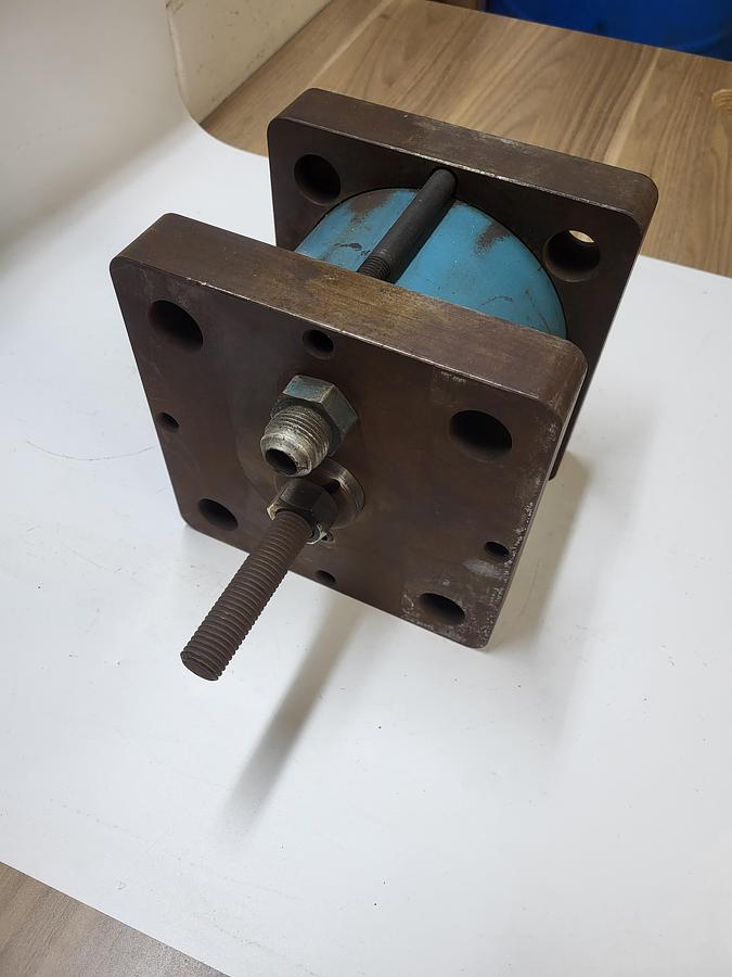 Used 4/6 Shear Cylinder