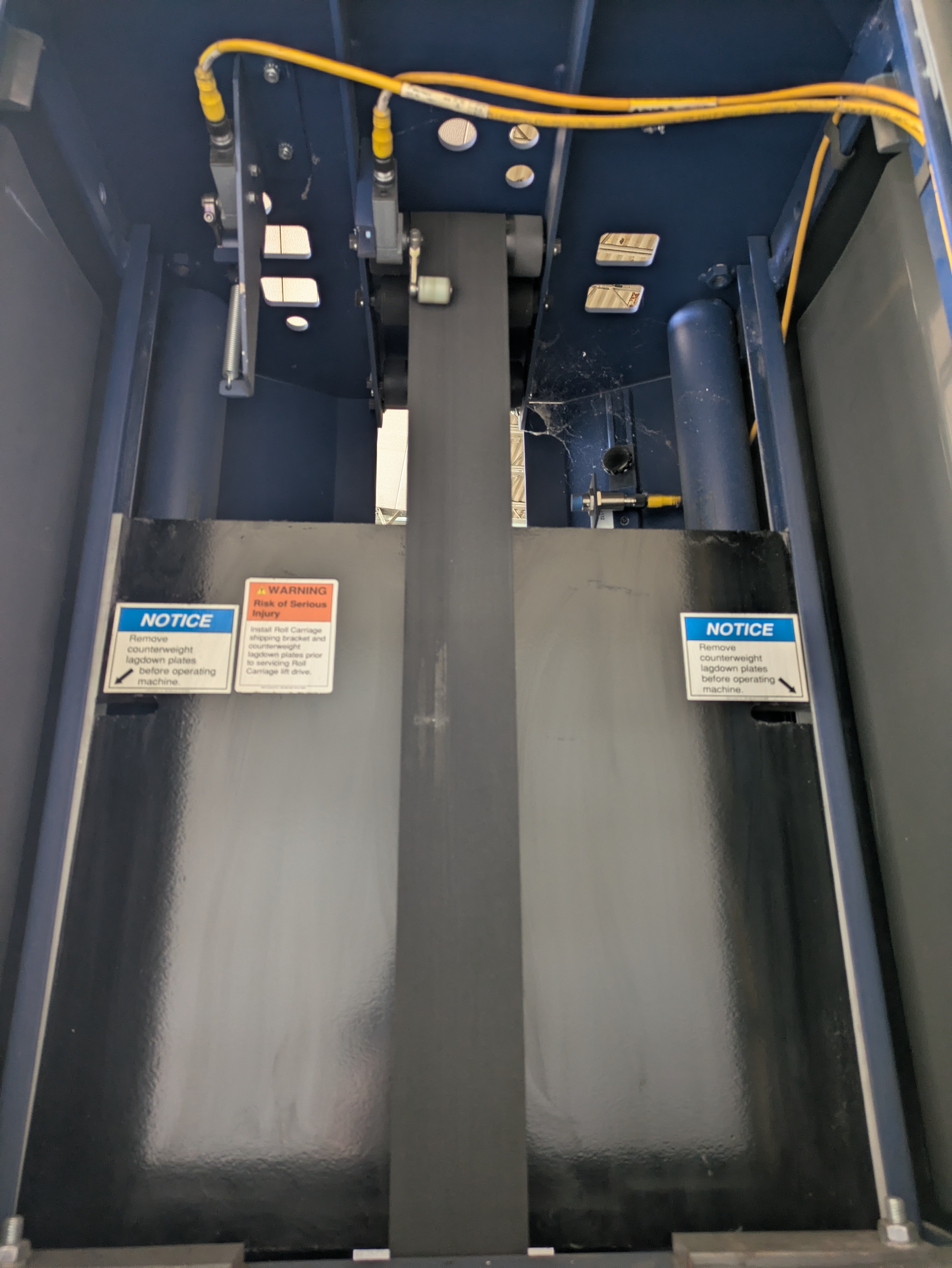 Used Lantech Q300XT stretch wrapper with cut and clamp
