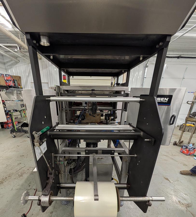 Used Hayssen 12-16HR form and fill bagger