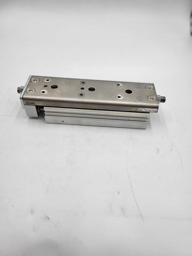 Used SMC MXQ0A-75ZG3 Pneumatic cylinder air slide table