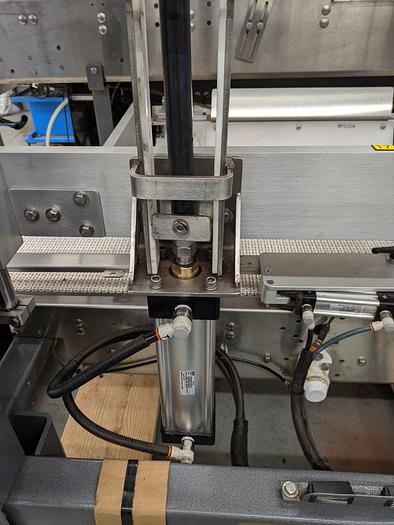 Used Fallas R400 case packer