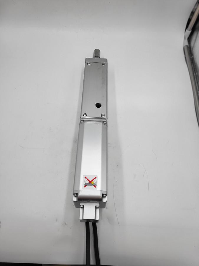 Used IAI RCS4-RRA6C-WA-100-6-65-T4-X10-CJB Electric Actuator