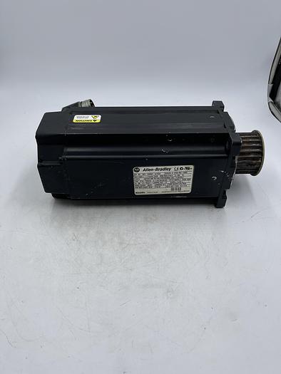 Used Allen-Bradley MPL-B4560F-SJ72AA Ser A