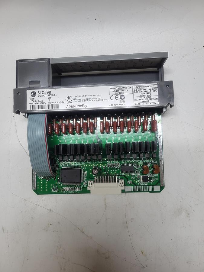 Used Allen-Bradley SLC500 Output Module 1746-OA16 Ser.D