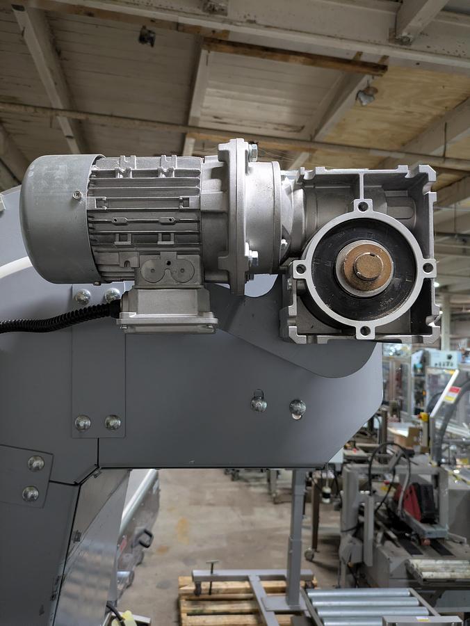 Used mild steel elevator ,32" infeed 80" outfeed, 110v variable speed drive