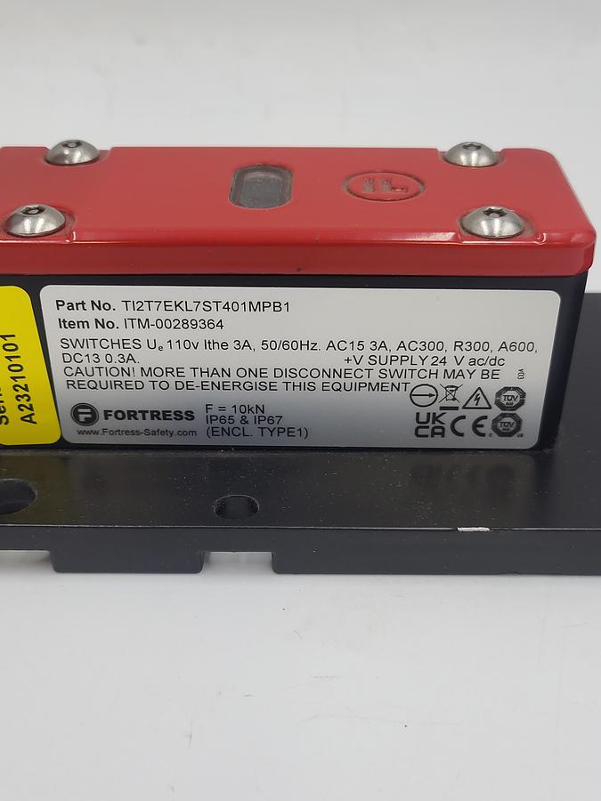 Used Fortress Interlock Item # 00289364 / PT # TI2T7EKL7ST401MPB1 on Fortress base MP-22 0-B