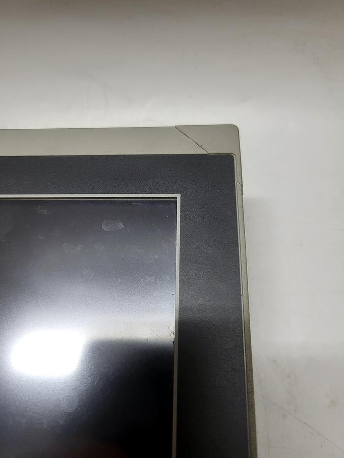 Allen-Bradley 2711R-T7T detail