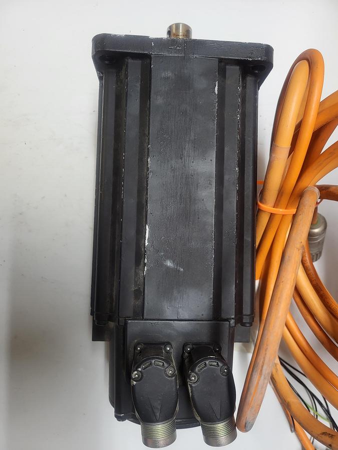 Used Rexroth MSK076C-0450-NN-S1-UP0-NNNN w/RKL4302 AWM Style Cable 112"