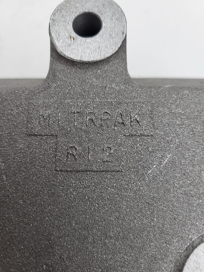 NEW** Intrpak R12 right angle gear box 21" stem & 1-3/4" stem W-10 139516