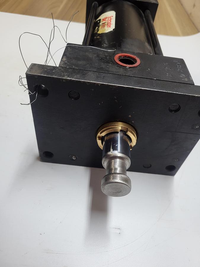 Used Schrader FAE11 6911 Pneumatic Air Tie Rod Cylinder