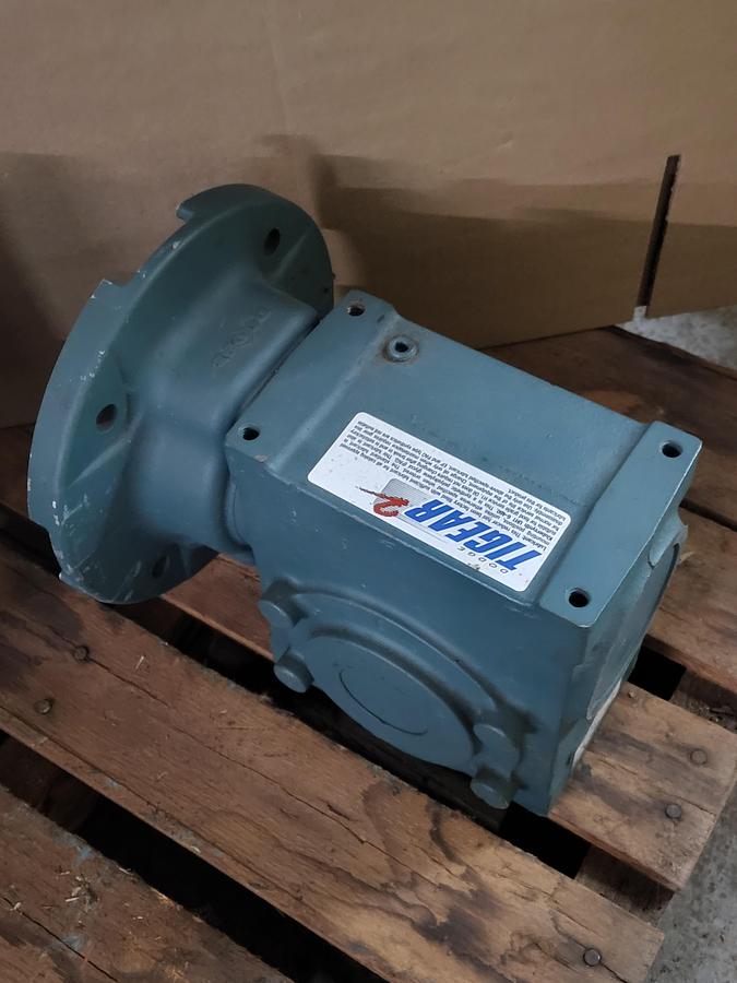 Used TIGEAR-2 Right Angle Worm Gear Reducer 26Q10L18 / 2.63 in Center Distance 180TC Frame Size - Left Output