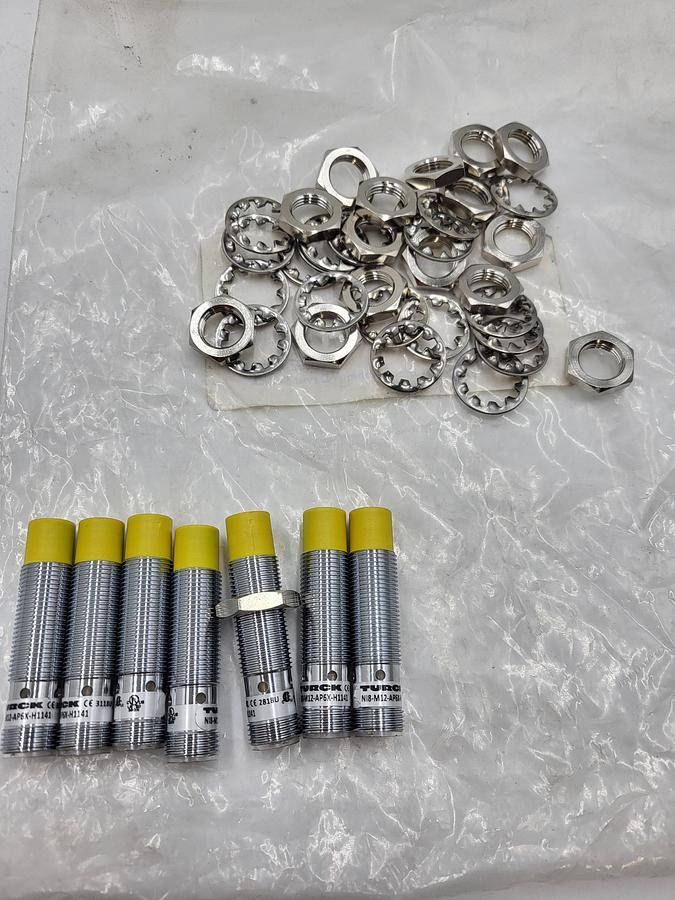 Turck 3118u Proximity sensor NI8-M12-AP6X-H1141 *NEW** DC 3-wire, 10…30 VDC NO contact, PNP output M12 x 1 male