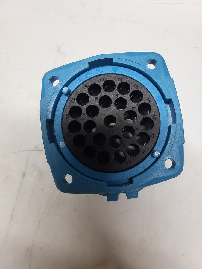 Used Meltric DSN24c C05058-00 63-B8002 Inlet/Plug