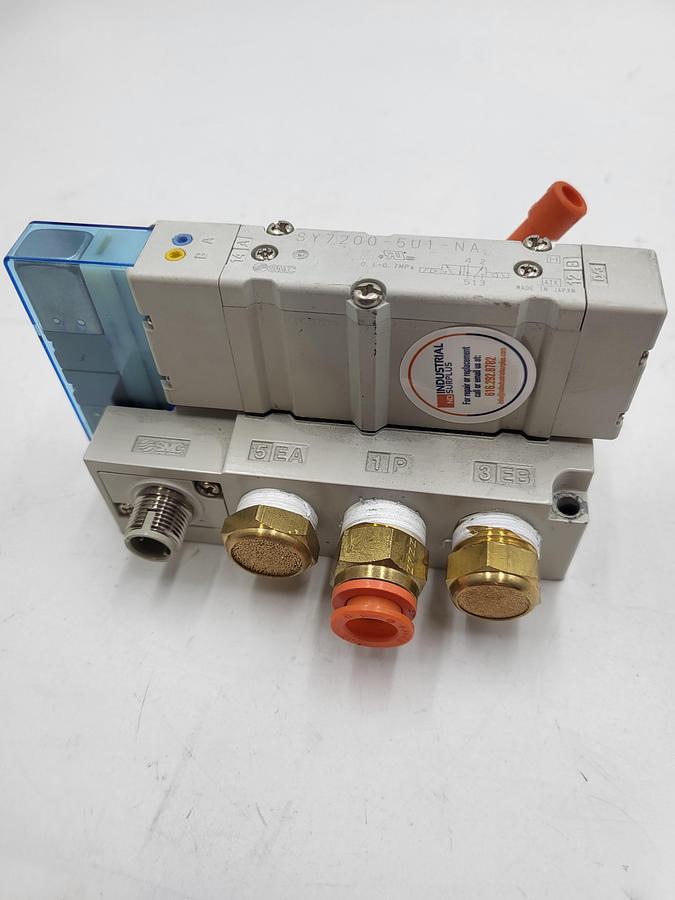 Used SMC® SY7200-5U1-NA & SY5000 5-Port Base Mounted Double Internal Pilot