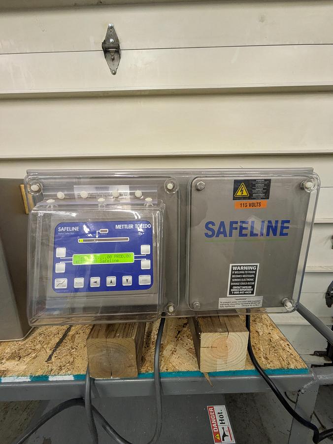 Used safeline gravity/pipeline metal detector
