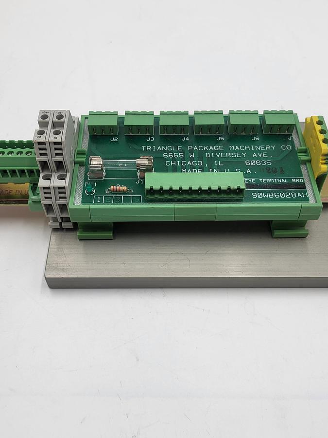 Used Triangle Package Machinery 90WB6028AH industrial terminal/circuit board 4 automated packaging machine & mounting plate