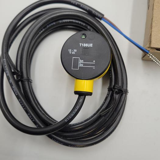 Used BANNER T188UE /  38269 ULTRA SONIC SENSOR