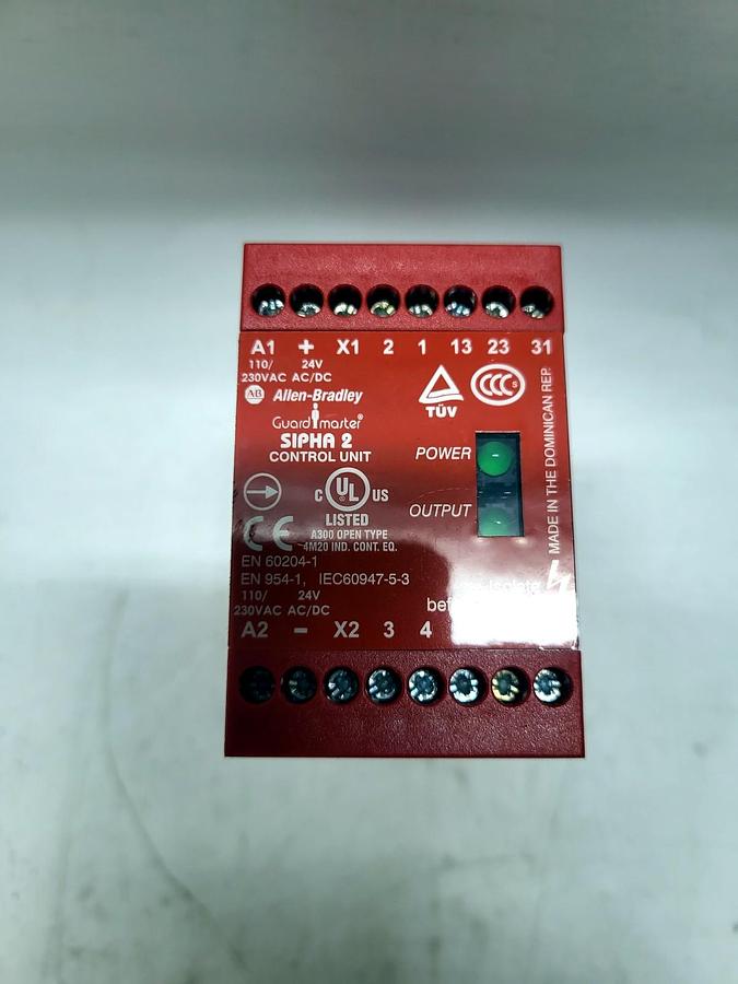 Allen-Bradley 440N-S32021 nameplate
