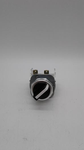 Used Allen-Bradley 30m Selector Switch 800T PB 800TC-H2D1