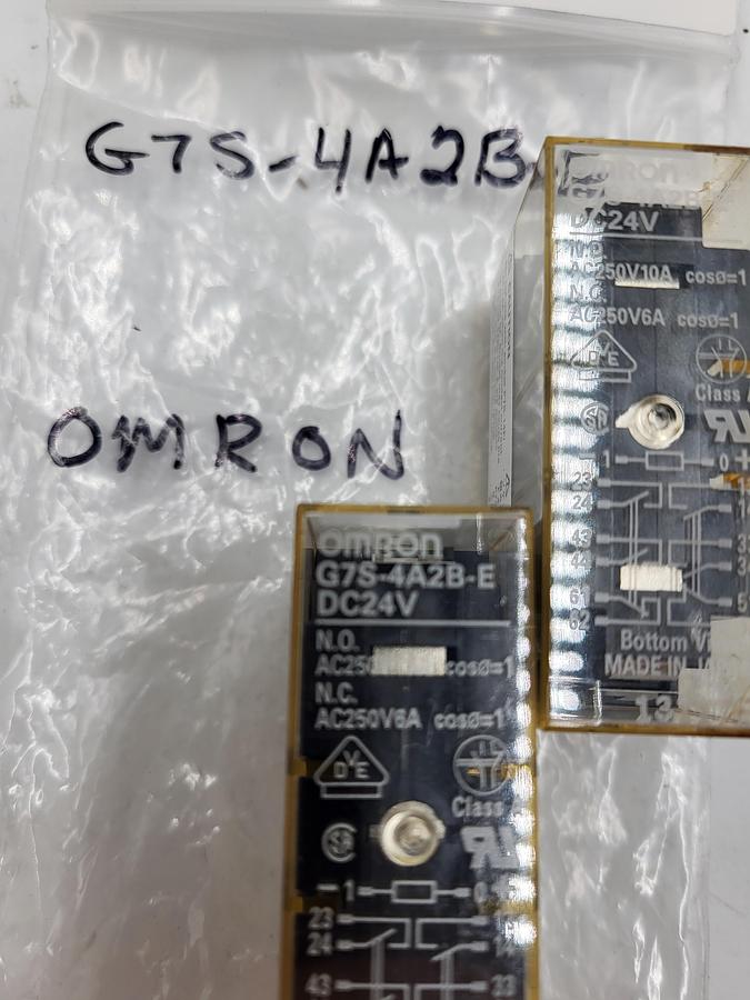 Omron G7S-4A2B-E safety relay DC24V