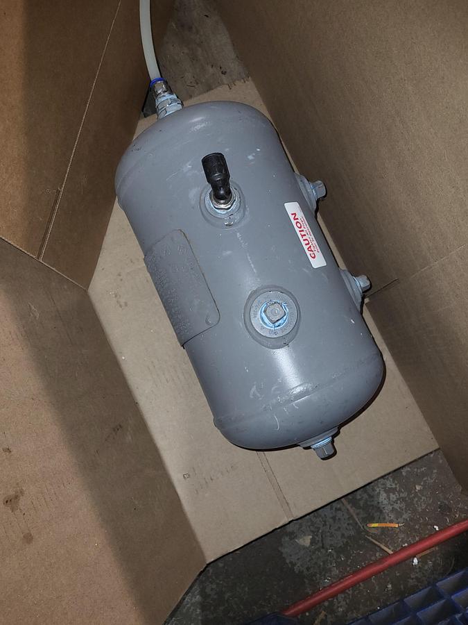 Used Manchester Tank cat# 304982 MAWP 200 PSI 3 GAL