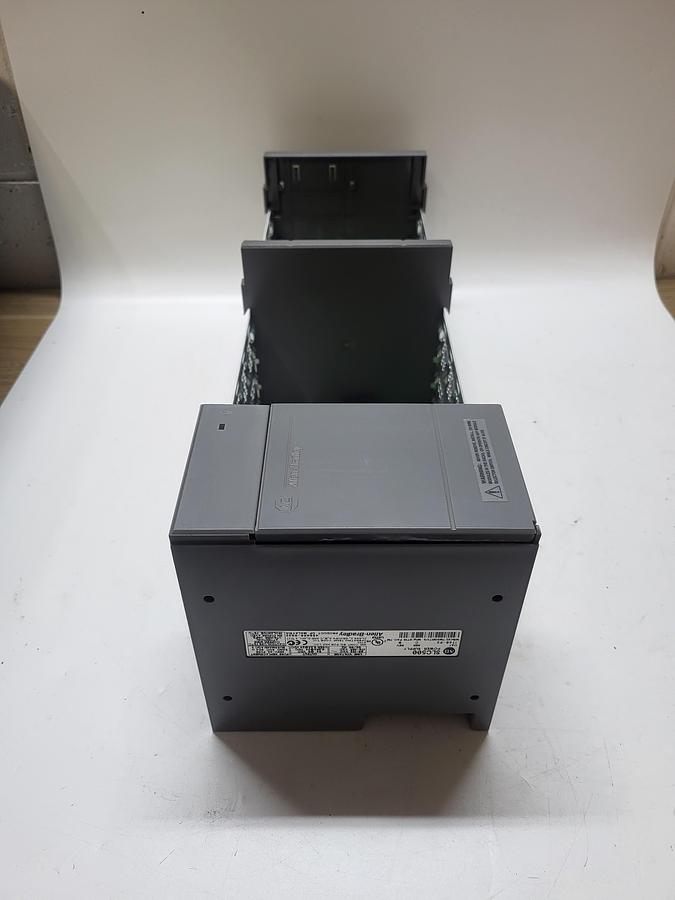 Used Allen-Bradley SLC 500 1746-P2 Ser.C w/Cardslots