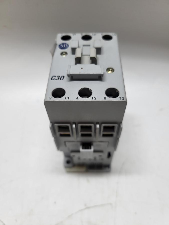 Used Allen-Bradley 100-C30*00 Ser.C