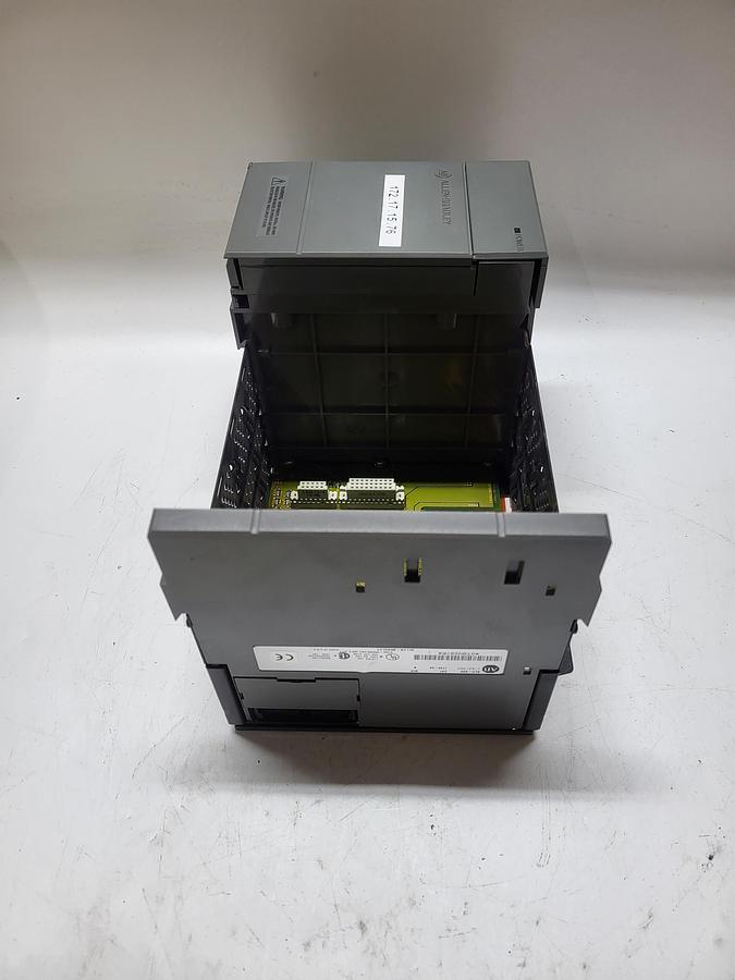Used Allen-Bradley SLC 500 Power Supply 1746-P2 Ser.C