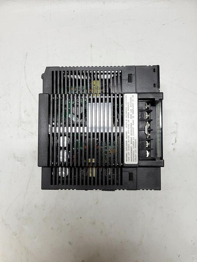 GE Fanuc IC693PWR321X detail