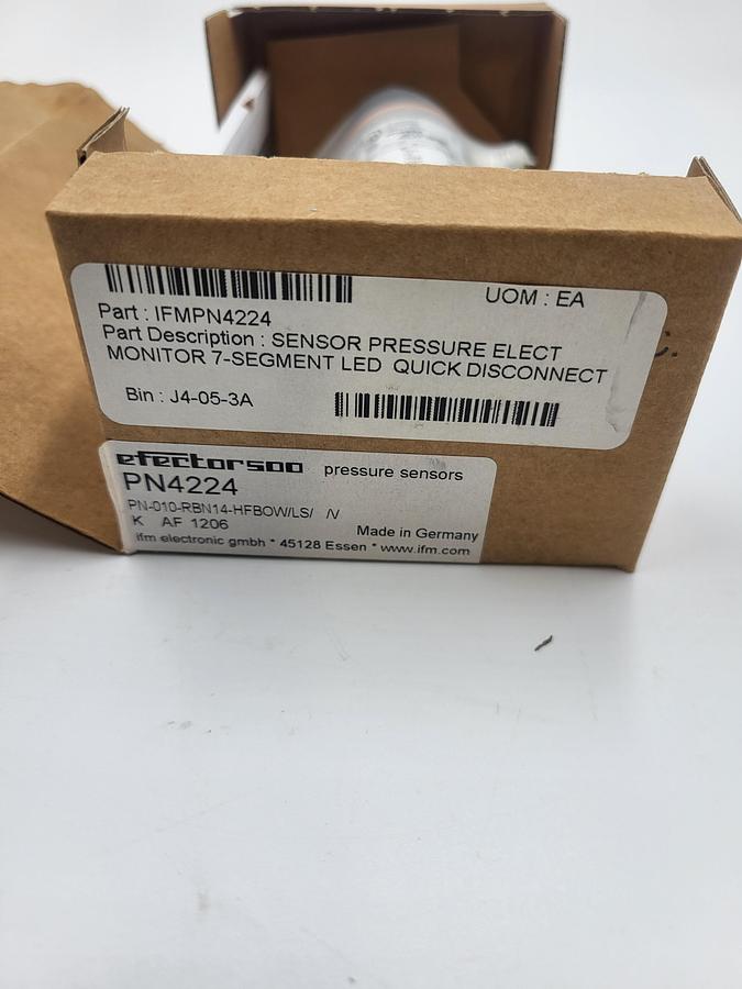 IFM efectorsoo pressure sensor PN-010-RBN14-HFBOW/LS monitor 7-segment LED quick disconnect PN4224 *NEW IN BOX*