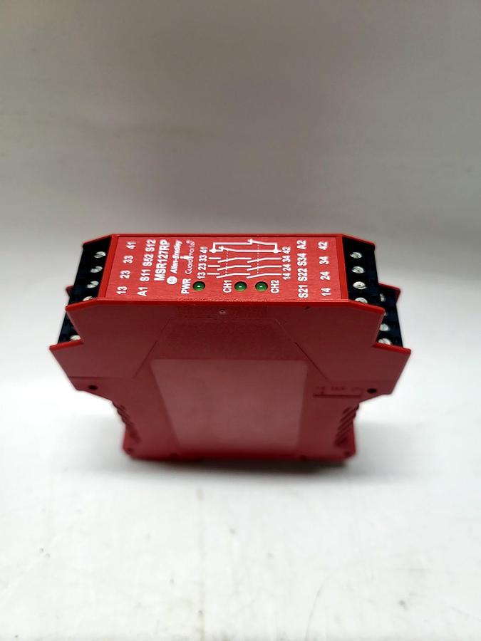 Allen-Bradley 440R-N23135 overall